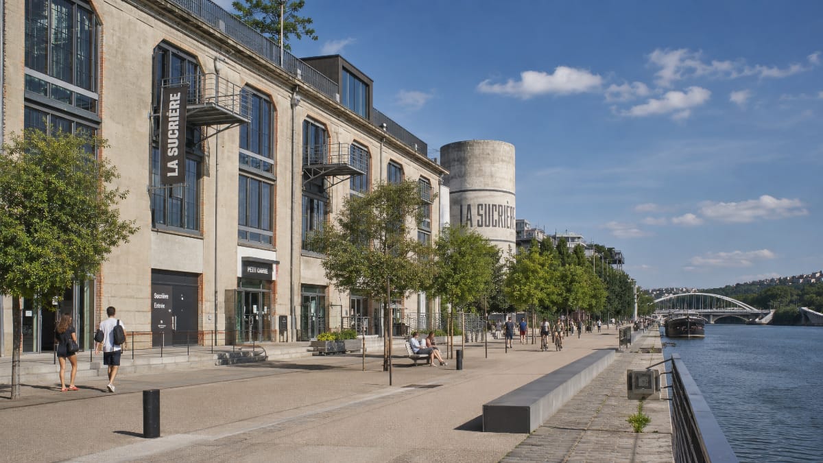 La Sucrière et les anciens docks du quai Rambaud dans le quartier de la Confluence à Lyon